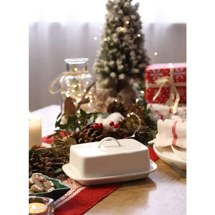8 oz. White Large Butter Dish with Lid for Countertop, Porcelain 7.7 in. Butter Keeper with Handle Cover Design